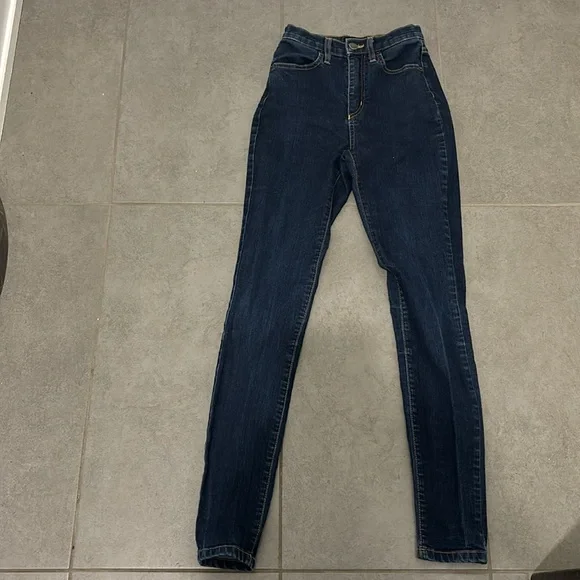Iris high waisted skinny jeans. Size 24 - Picture 2 of 5